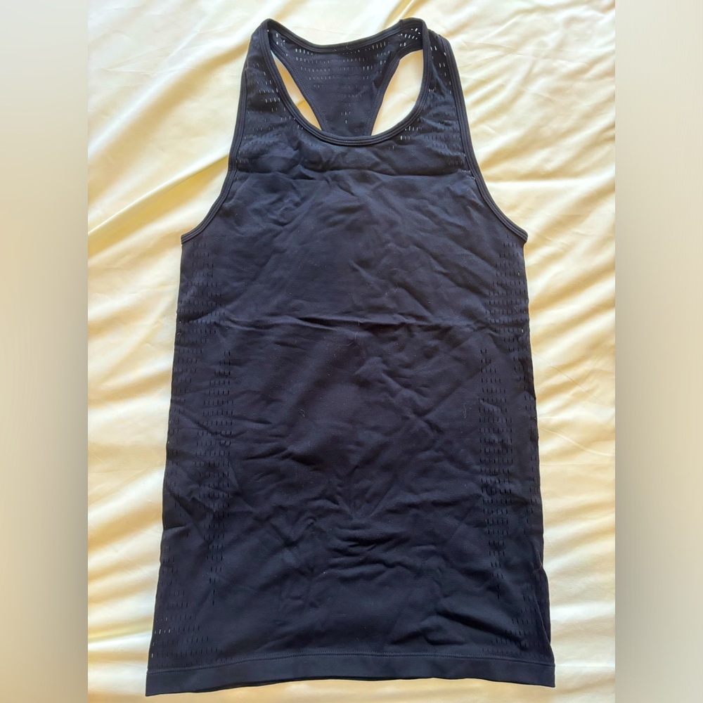Fabletics 🖤 Black Seamless Halter Gym Top Size: Small